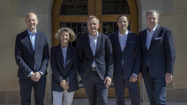 Henkell Freixenet installiert Executive Committee, neue Marketingchefin in Deutschland - Executive Committee von Henkell Freixenet (v.l.): Damian Clarke, Martina Obregón, Dr. Andreas Brokemper, Eberhard Benz und Enore Ceola - Quelle: Miquel Monfort